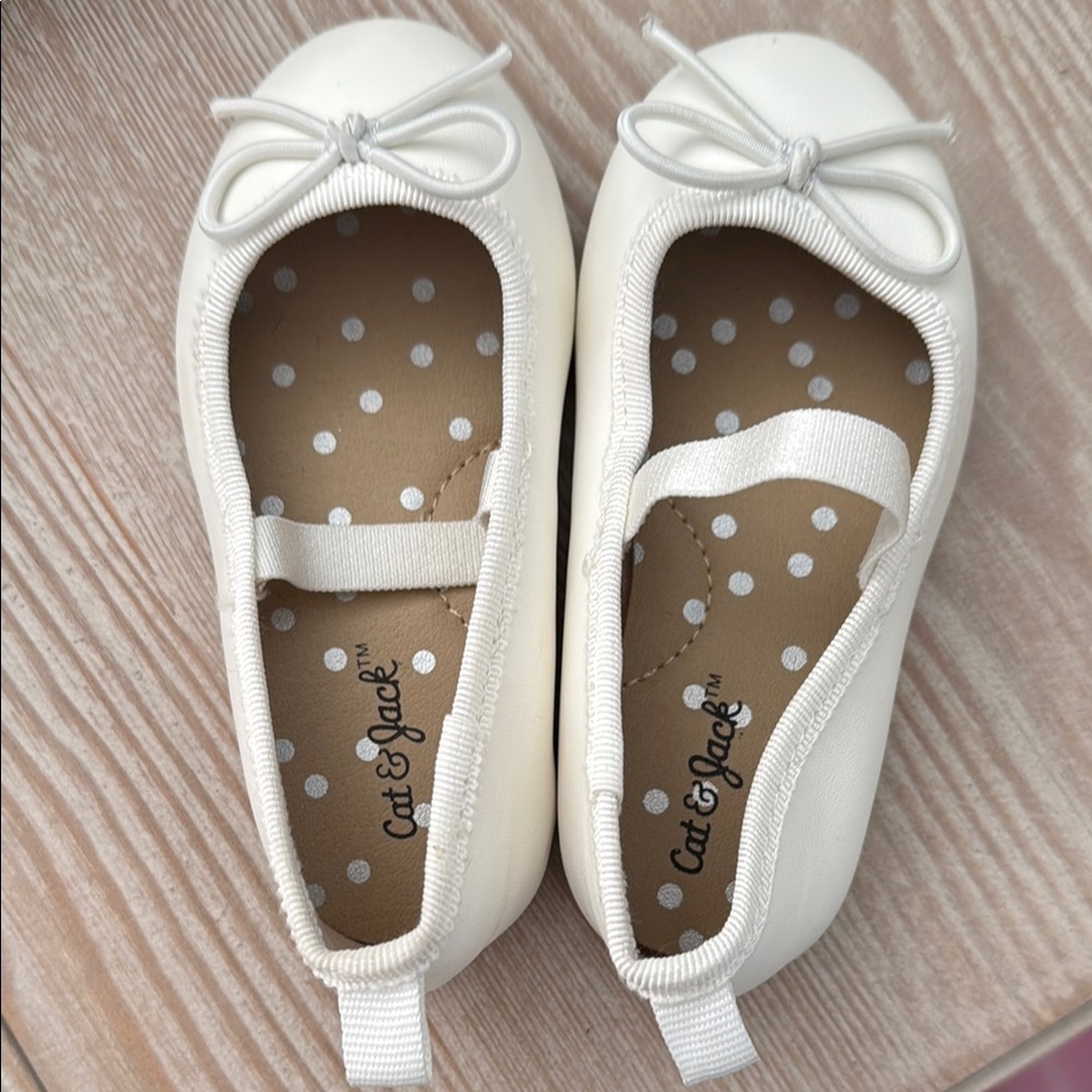 Cat & Jack Kids Cream Ballet Flats